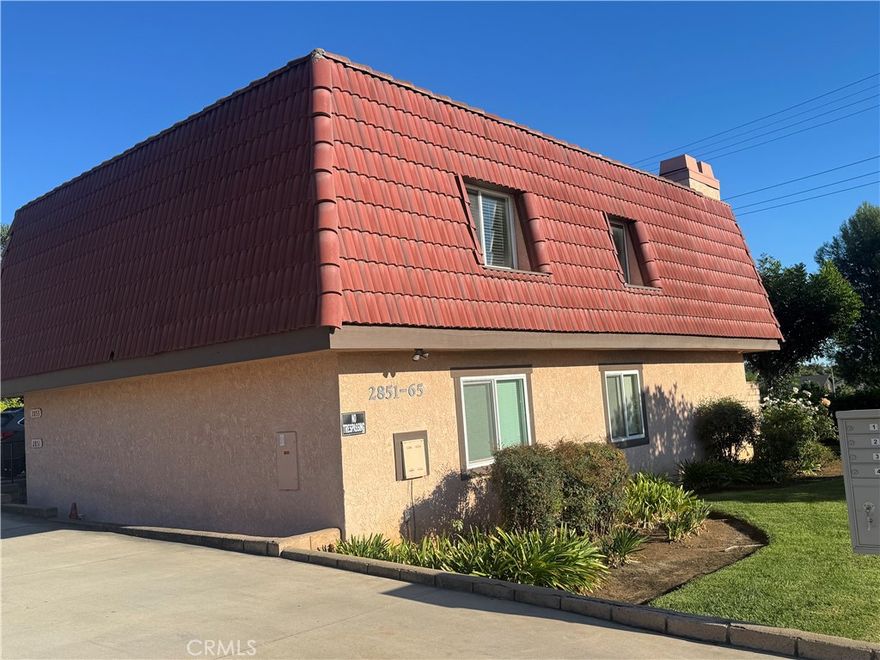 2 bed, 2 bath upstairs unit in Orange walking distance from Eisenhower Park. Newer luxury vinyl floors, upgraded kitchen, newer windows, Central AC, separate laundry room inside the unit. 1 assigned parking and 1 open space parking. Next to The Village at Orange, Walmart, Sprouts, Target and multitude of restaurants on Tustin Ave.