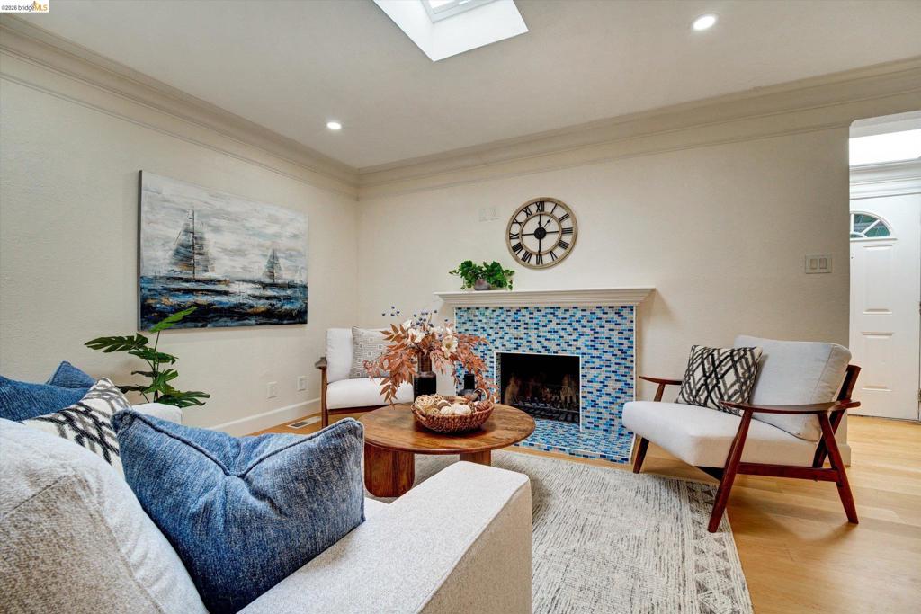2801 Richard Ave