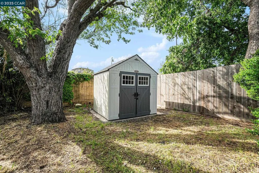 Pleasant Hill, California 94523, United States, 3 Bedrooms Bedrooms, ,1 BathroomBathrooms,Residential,Active,112091