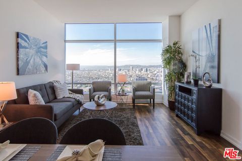 Photo of 900 W Olympic Boulevard #31F, Los Angeles, CA 90015 (MLS # 26836135)