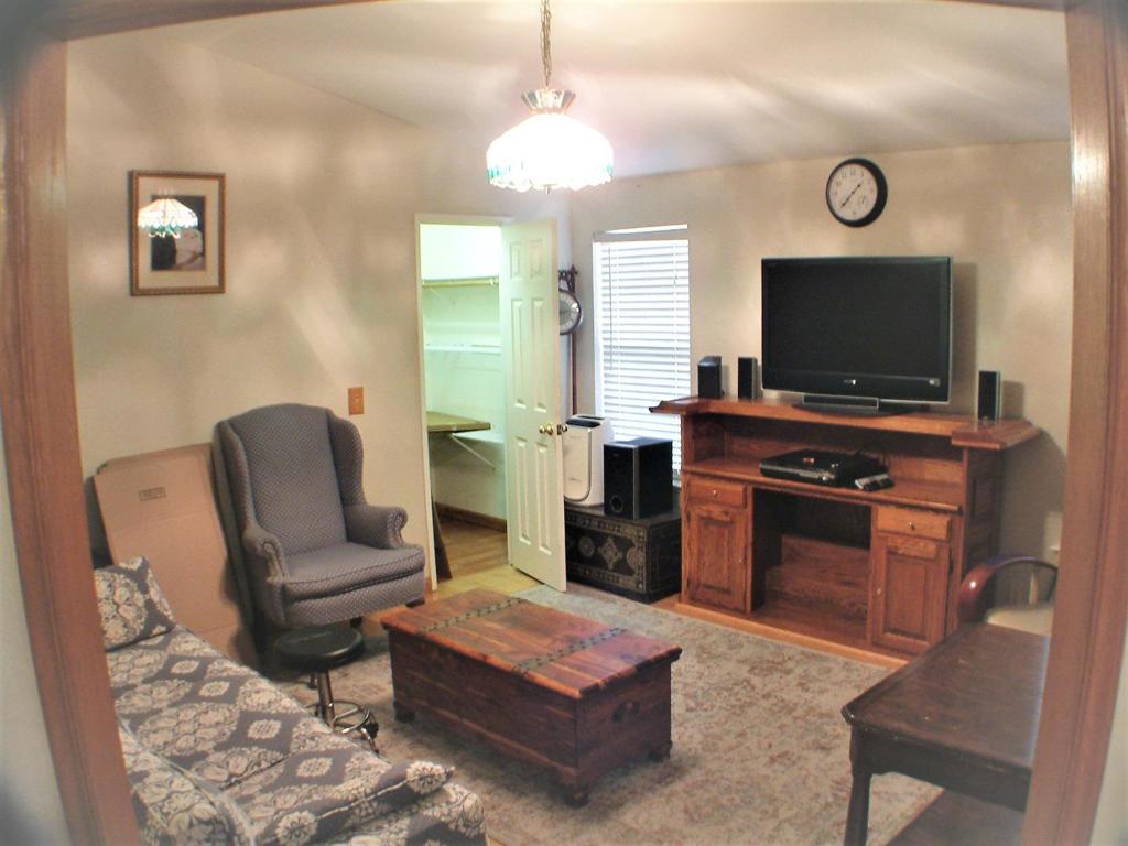 3032 OAKBRIDGE Drive