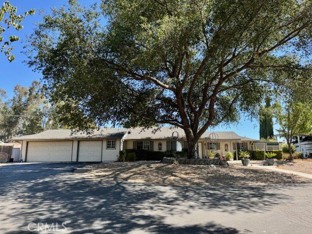 6895 Chardonnay Lane