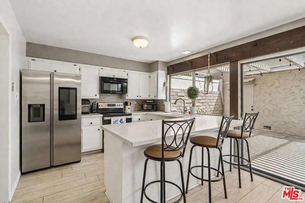 24249 La Glorita Circle