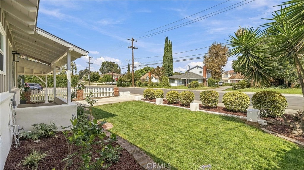 8814 Longden