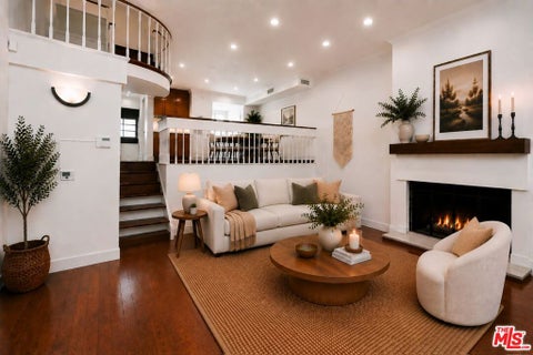 Photo of 9507 W Olympic Boulevard, Beverly Hills, CA 90212 (MLS # 26989017)