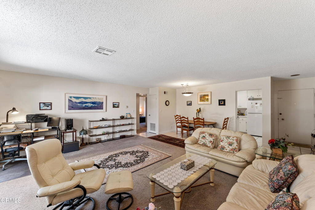 Las Posas Gardens - 2666 - Residential