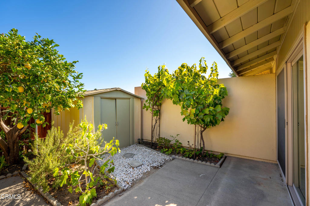 Las Posas Gardens - 2666 - Residential