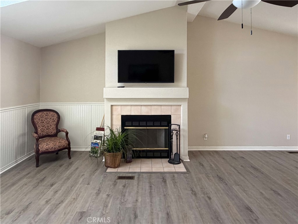 10961 Desert Lawn 242