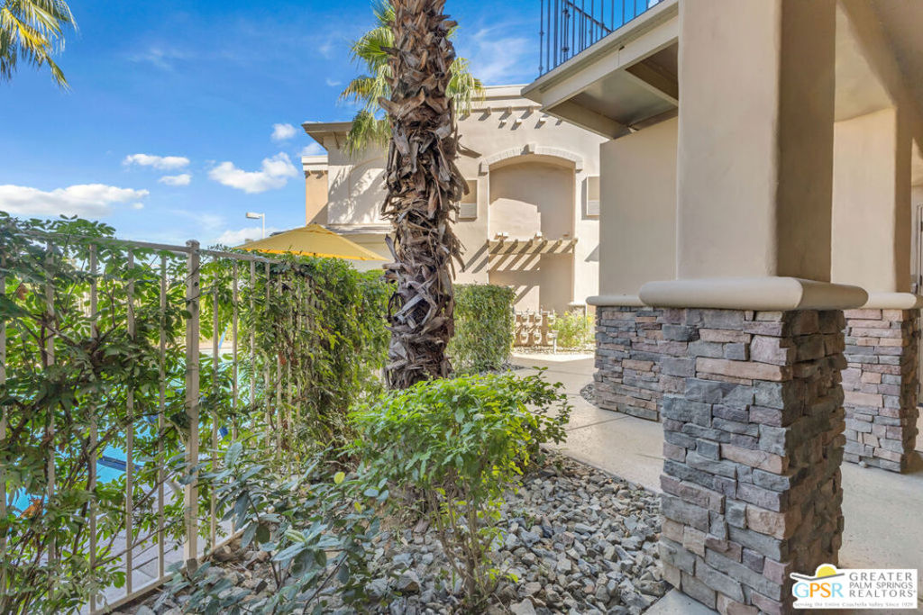 Casitas Las Rosas - Residential