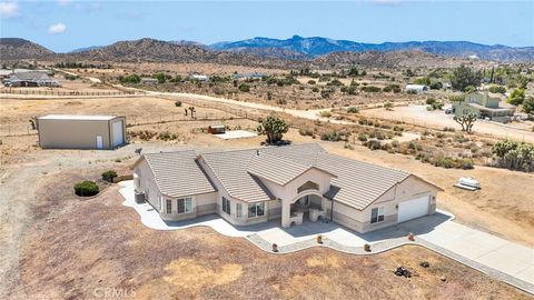 4949 Sundown Drive Phelan CA 92371