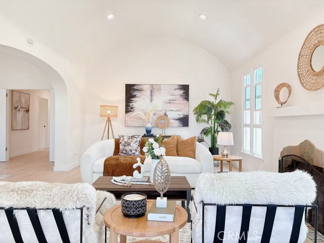 1040 W 64TH Street
