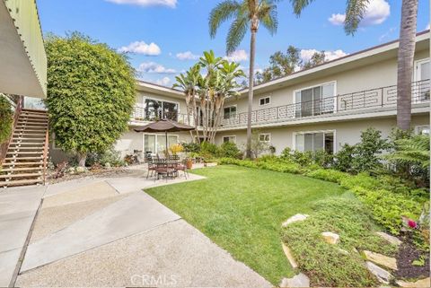 Photo of 1570 Via Capri #2, Laguna Beach, CA 92651 (MLS # OC26065798)