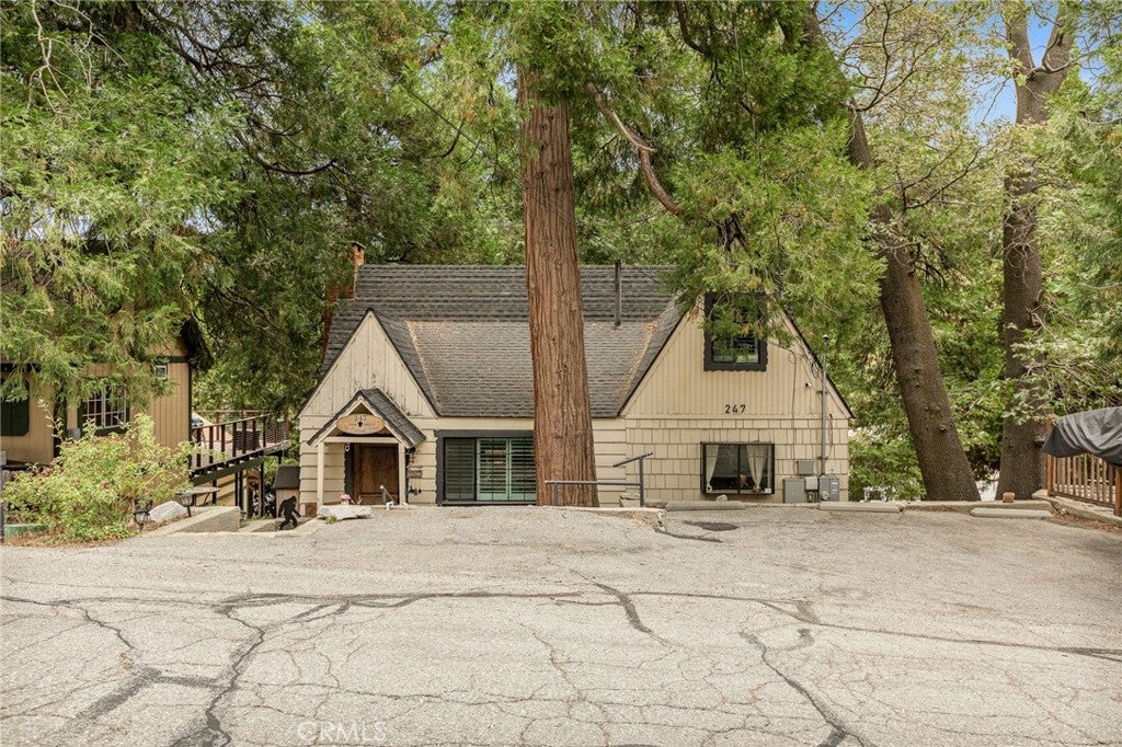 247 Oak Drive