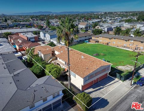 Photo of 917 Edgewood Street, Inglewood, CA 90302 (MLS # 26646547)