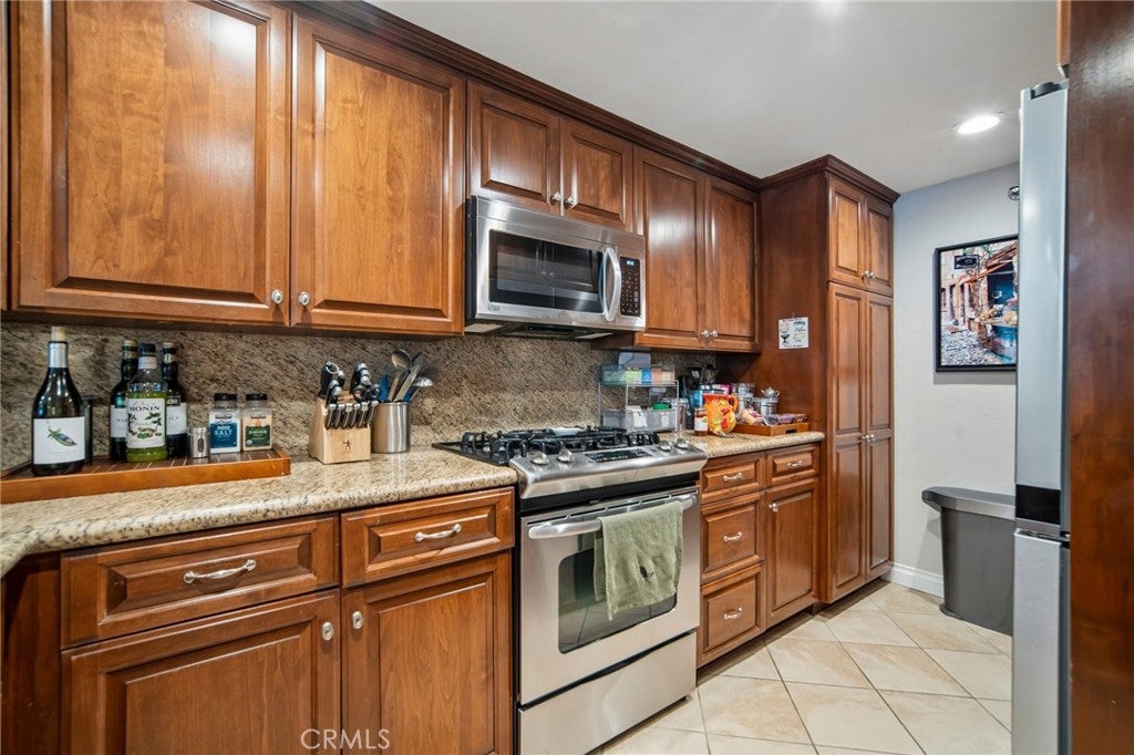 240 Nice Lane 117, Newport Beach CA 92663 - Photo 14