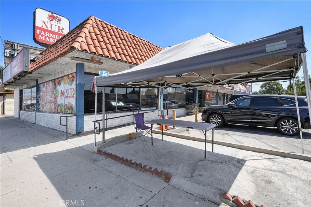 6744 Lankershim Boulevard
