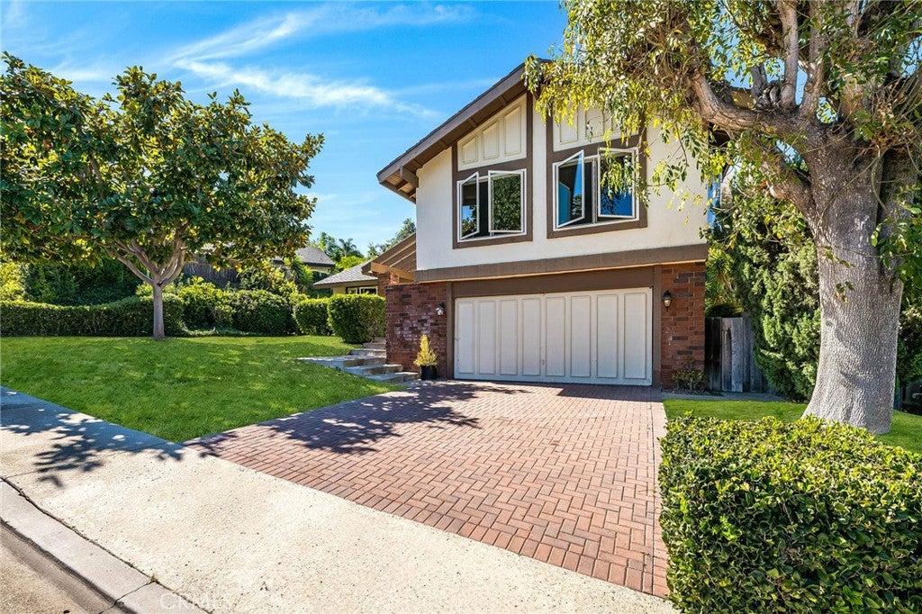 29401 Troon