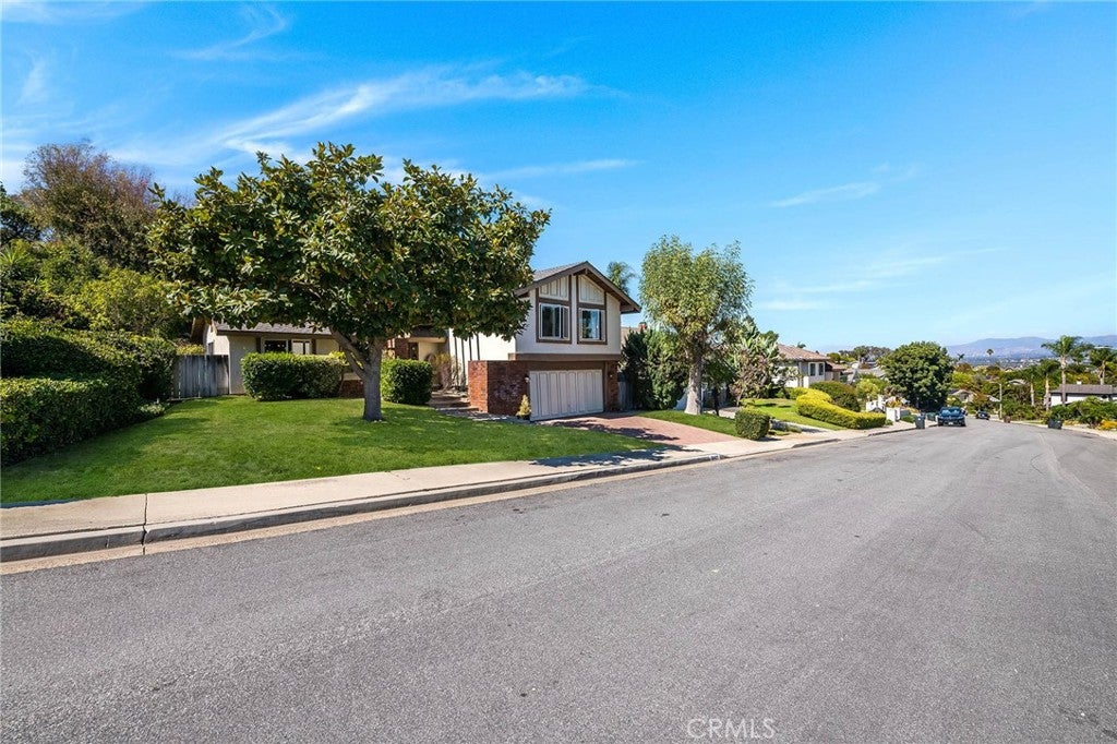 29401 Troon