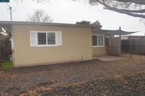 Photo of 43 Bay Dr Dr, Bay Point, CA 94565 (MLS # 41118963)