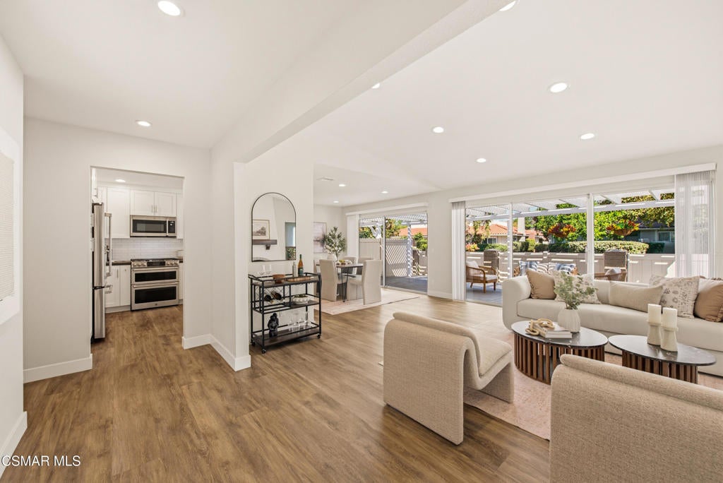 2213 Crespi Lane