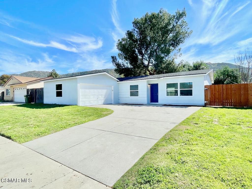 Photo of 6334 Caroline Avenue, Simi Valley, CA 93063 (MLS # 226000975)
