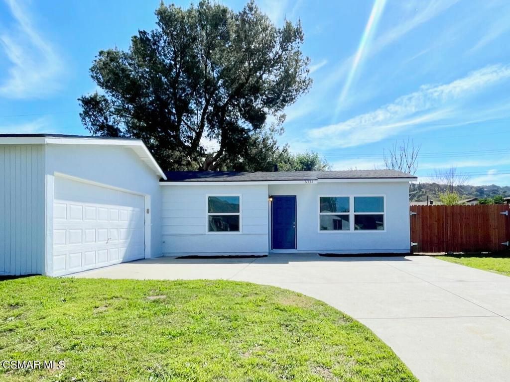 Photo of 6334 Caroline Avenue, Simi Valley, CA 93063 (MLS # 226000975)