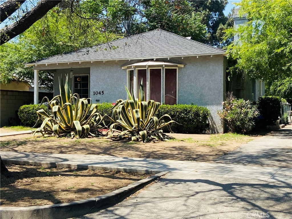 Well located land parcel with an existing single family structure on it, approximately 13,630 sq ft of land zoned RM-32 allowing for an abundance of options for the new Owner. Currently on a month-to-month lease this property is ideal for anyone looking to add additional units (ADU'S) to the site, or remodel and improve the existing structure. Buyer and Buyers agent to independently verify the development potential of the site and verify all assumptions through the City of Pasadena. Lot is from Locust on the south to Corson on the North, and located just two blocks from the LA Metro Line and the 210 Freeway, making it an ideal location for easy access to public transportation and local nearby amenities.
