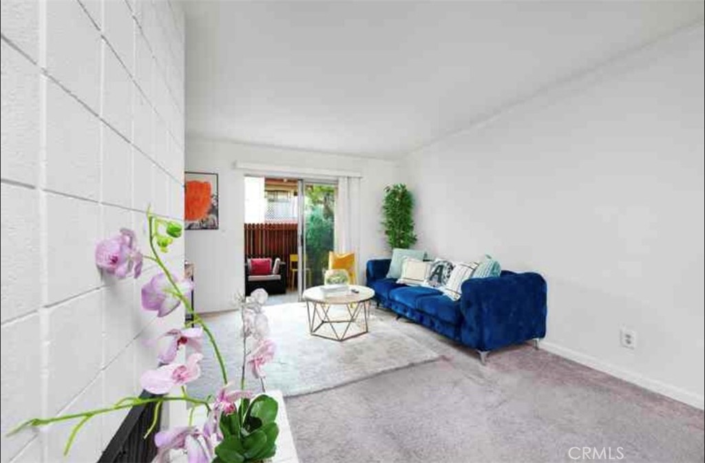 23617 Golden Springs