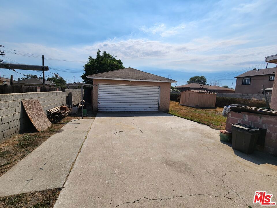 1036 W Stockwell Street