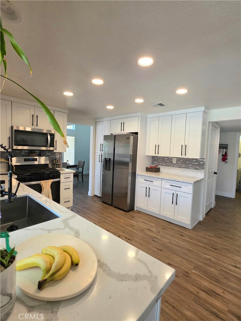 Properties 4 1948 Spanish Broom