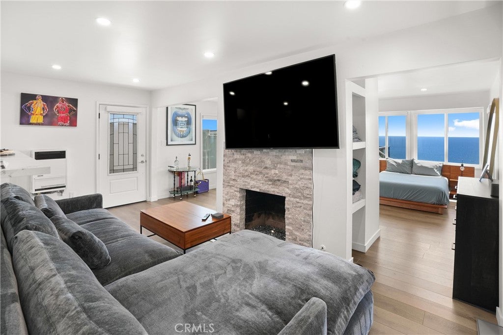 32082 Coast Hwy, Laguna Beach CA 92651 - Photo 16