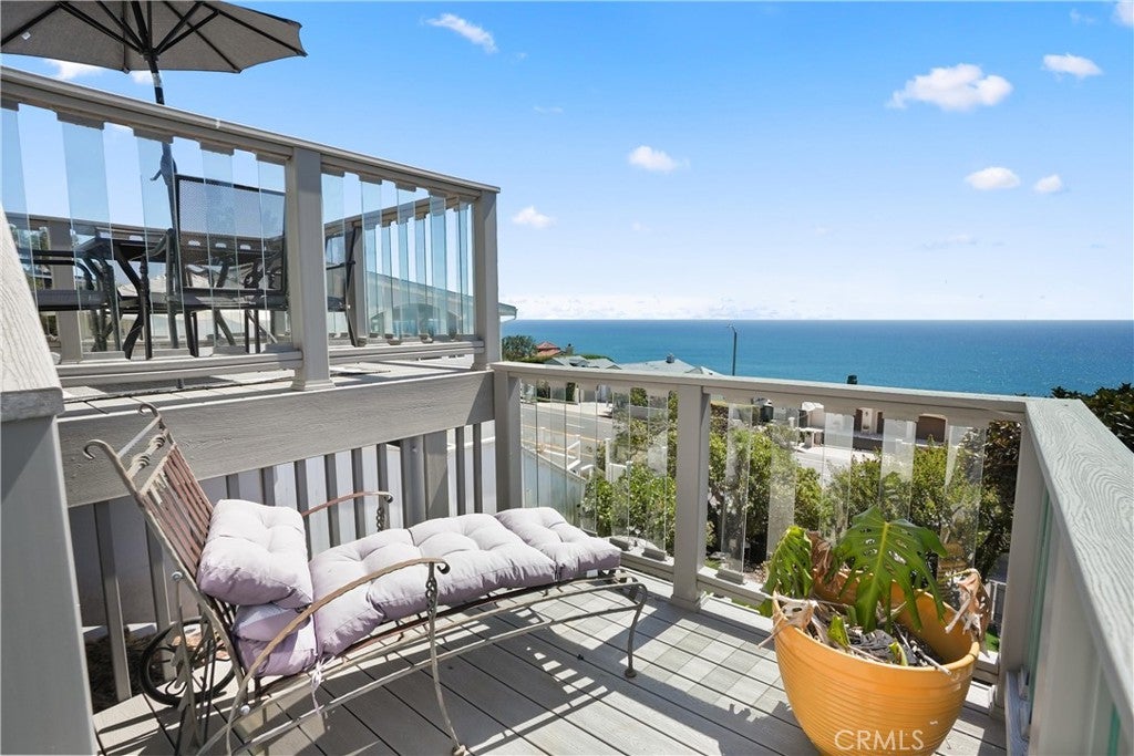 32082 Coast Hwy