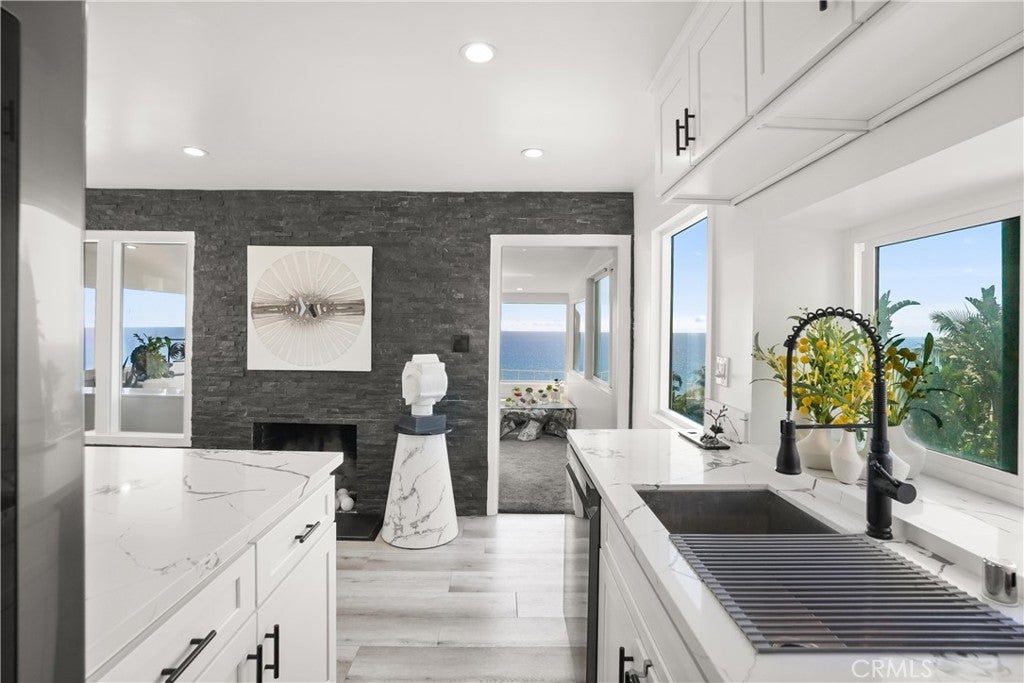 32082 Coast Hwy, Laguna Beach CA 92651 - Photo 48