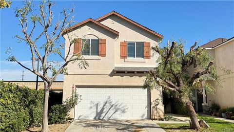 Photo of 24854 Noelle Way, Newhall, CA 91321 (MLS # CV25276908)