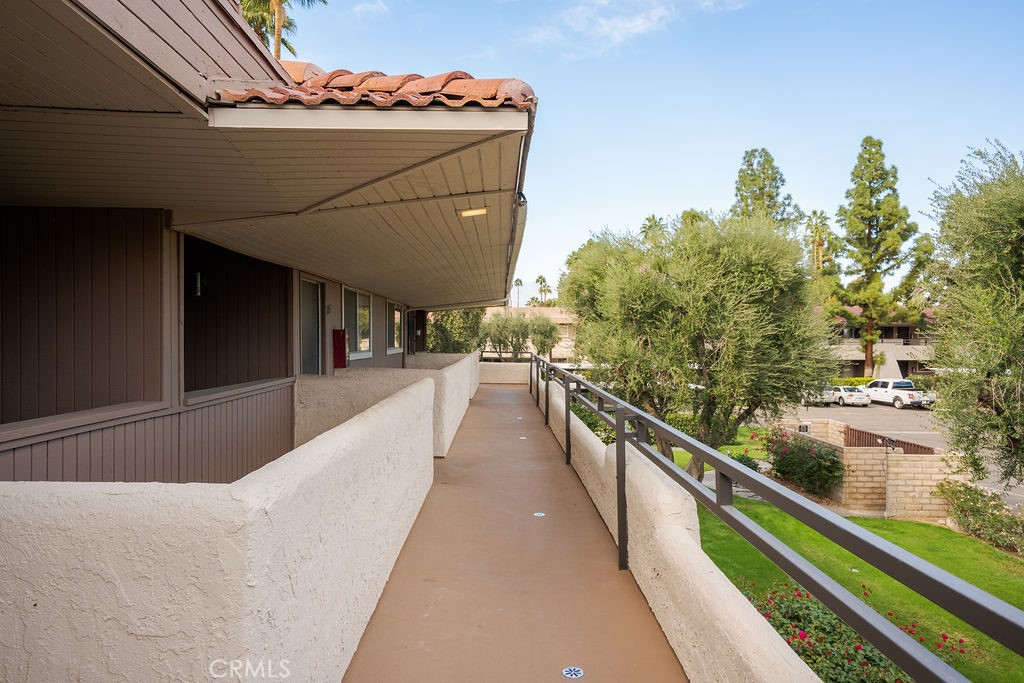 Palm Springs Villas I (33115) - Residential