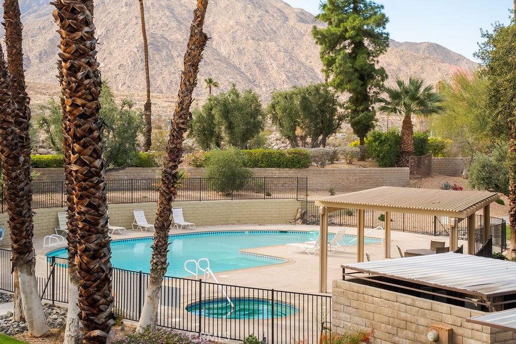 Palm Springs Villas I (33115) - Residential