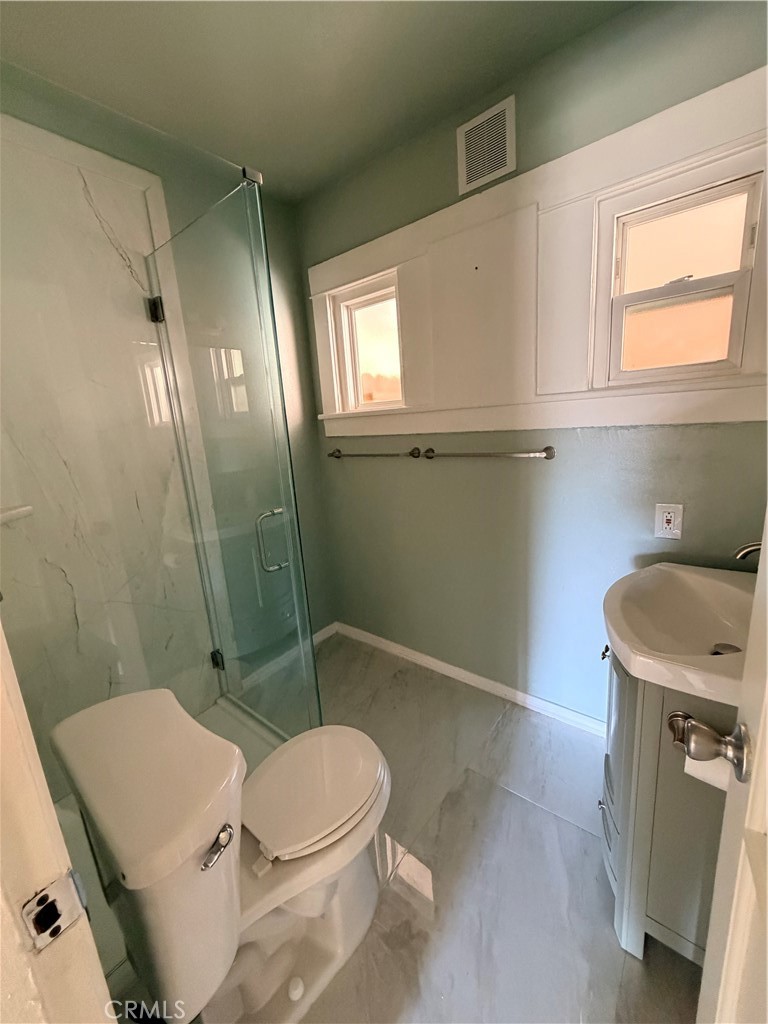 123 Orange Grove Ave