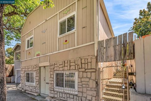 Photo of 2150 35Th Ave Ave, Oakland, CA 94601 (MLS # 41126826)