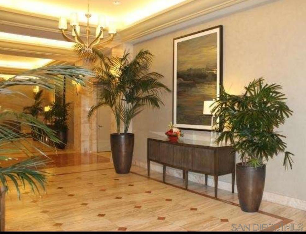 Downtown - Residential Lease