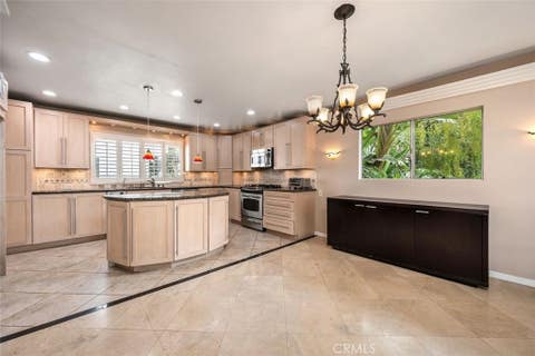 Featured picture for the property SB26139548