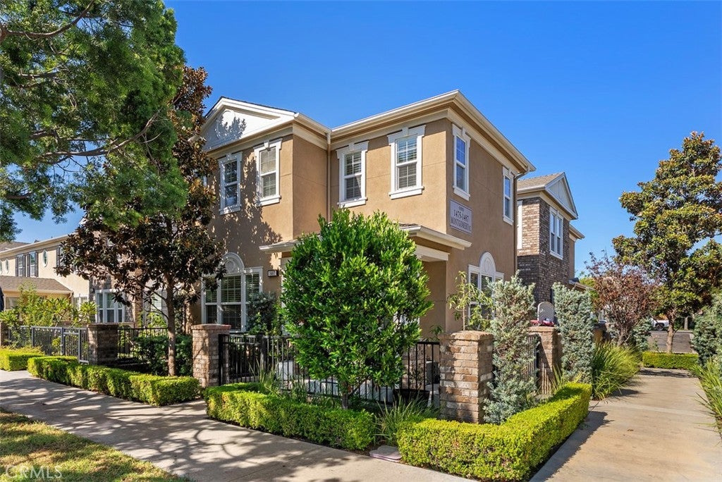1487 Montgomery