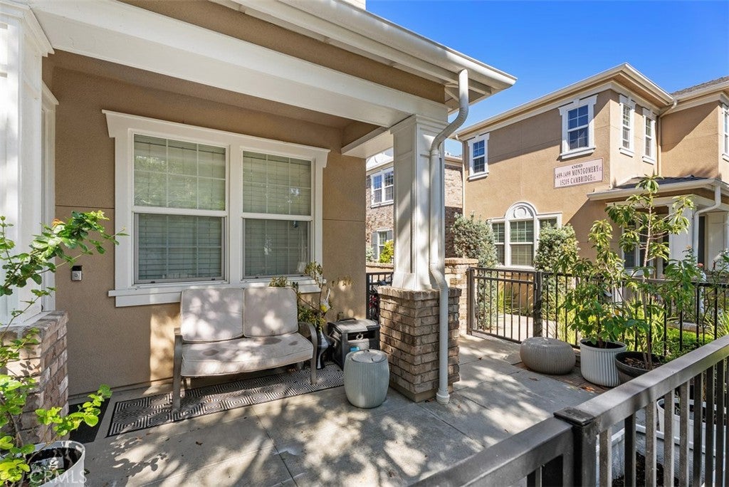 1487 Montgomery