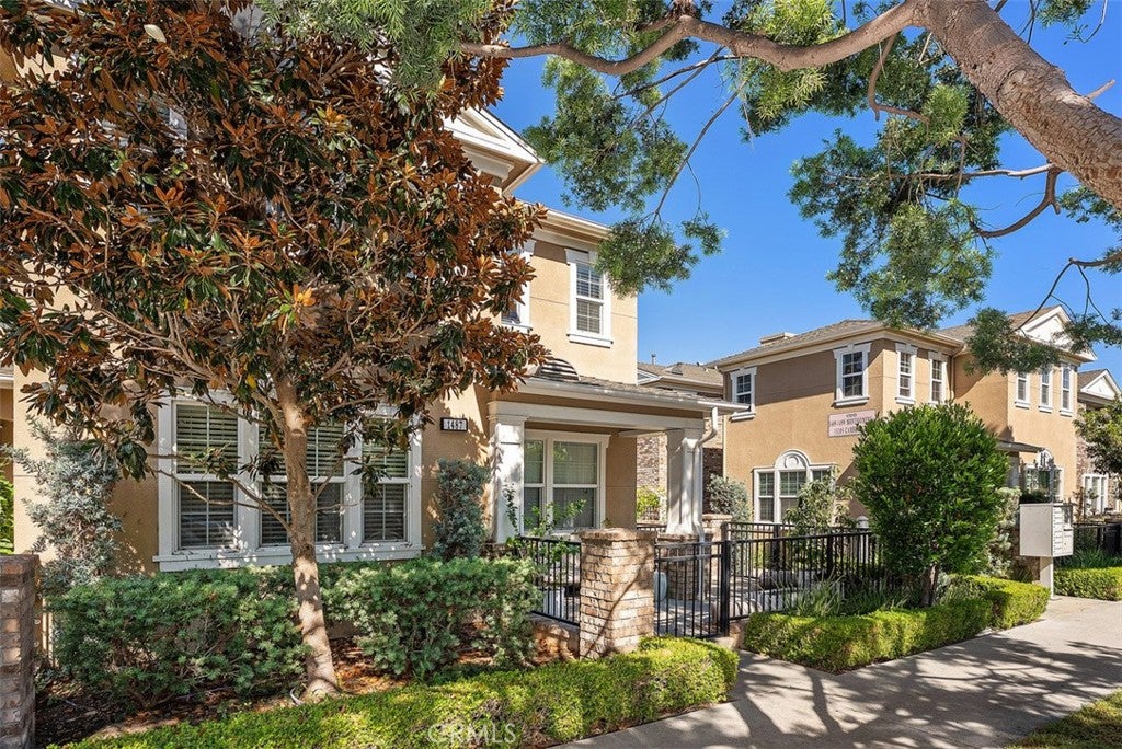 1487 Montgomery