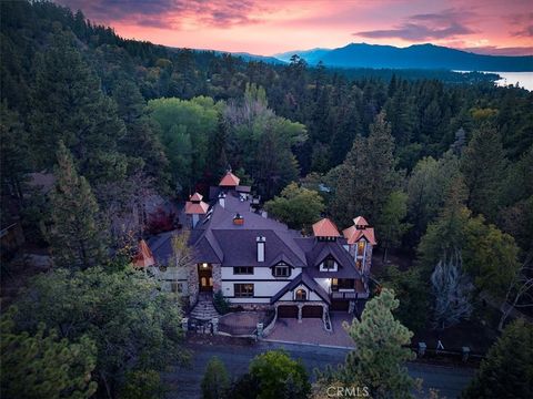 Photo of 848 Jeffries St, Big Bear Lake, CA 92315 (MLS # IV25240353)