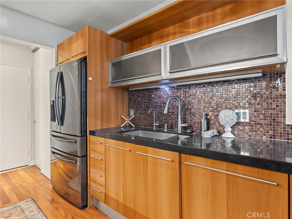 1410 S Bentley Avenue 103