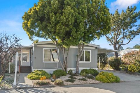 19 Dolphin Court Half Moon Bay CA 94019