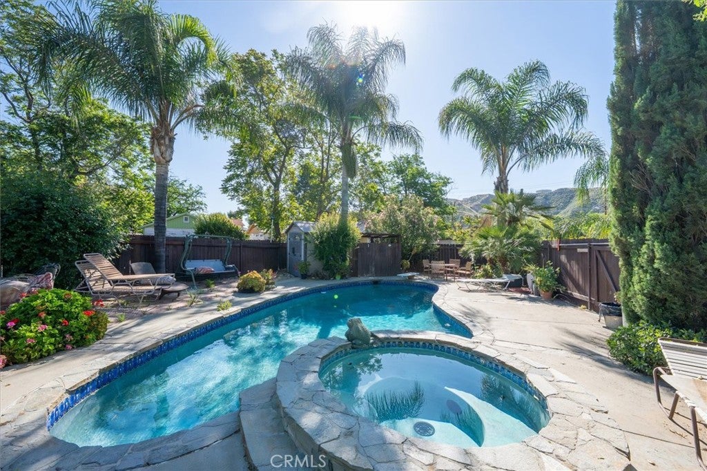 28717 Bouquet Canyon