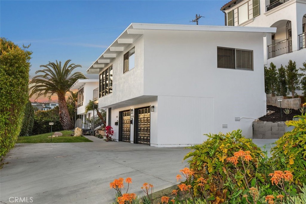 Corona del Mar South of PCH (CDMS) - Residential