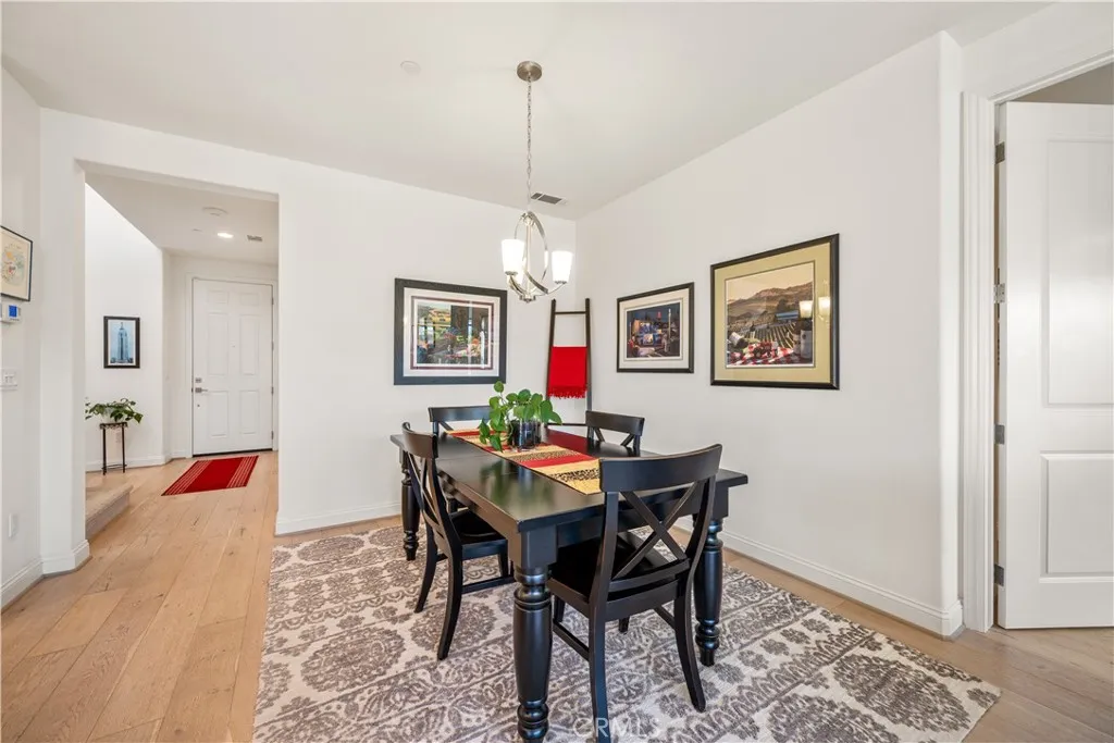 Santa Maria, California 93455, United States, 2 Bedrooms Bedrooms, ,3 BathroomsBathrooms,Residential,Pending,251537