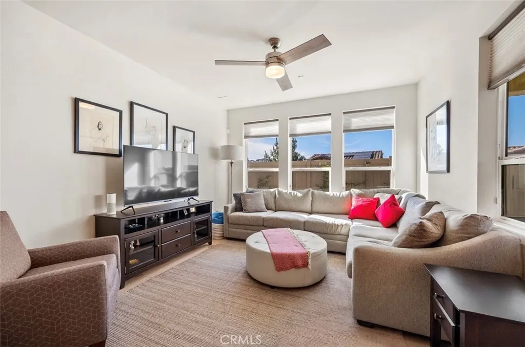 Santa Maria, California 93455, United States, 2 Bedrooms Bedrooms, ,3 BathroomsBathrooms,Residential,Pending,251537